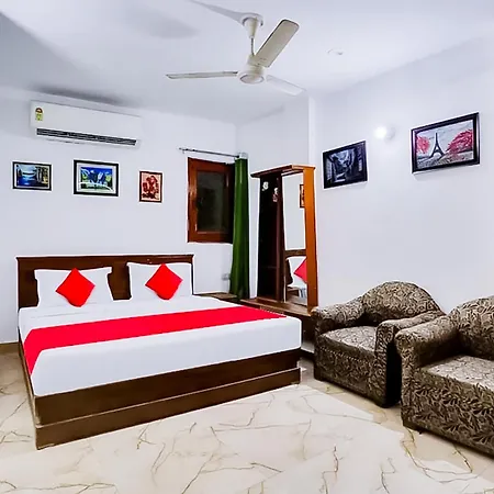 Hauz Khas Villa - Near Fort